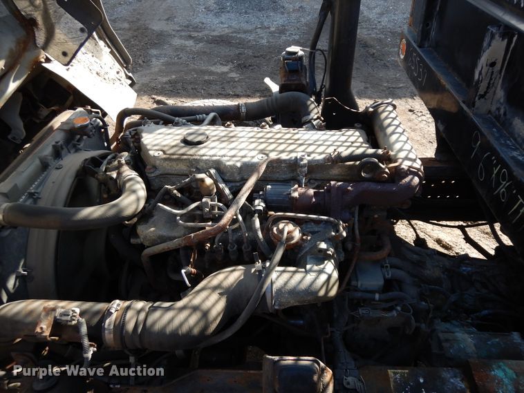 image for item DF6661 2007 Isuzu NPR flatbed truck