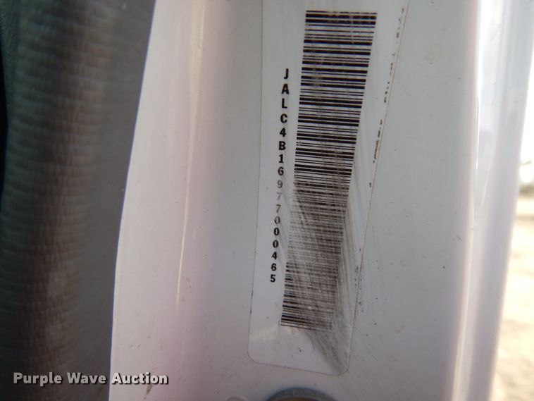 image for item DF6661 2007 Isuzu NPR flatbed truck