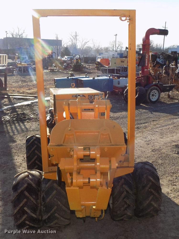 image for item DG2541 1987 Case Maxi Sneaker Series B vibratory cable plow