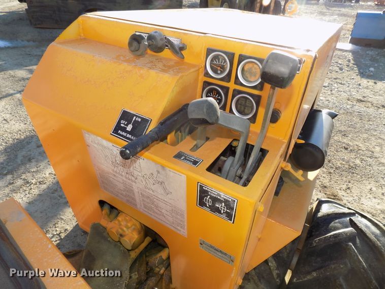 image for item DG2541 1987 Case Maxi Sneaker Series B vibratory cable plow