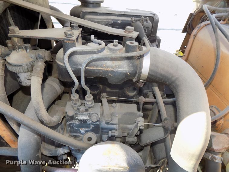 image for item DG2541 1987 Case Maxi Sneaker Series B vibratory cable plow