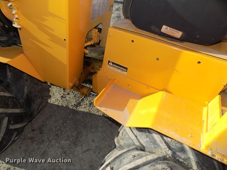 image for item DG2541 1987 Case Maxi Sneaker Series B vibratory cable plow