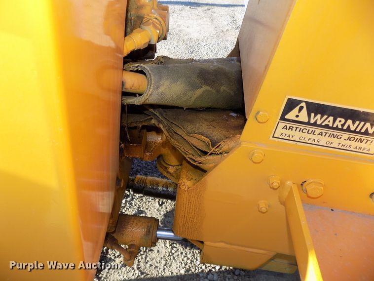 image for item DG2541 1987 Case Maxi Sneaker Series B vibratory cable plow