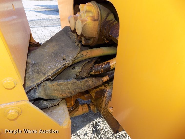 image for item DG2541 1987 Case Maxi Sneaker Series B vibratory cable plow