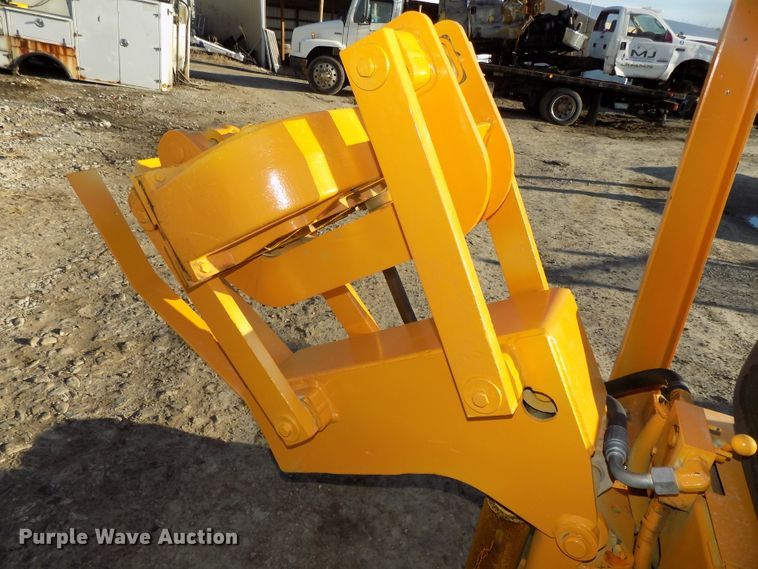 image for item DG2541 1987 Case Maxi Sneaker Series B vibratory cable plow