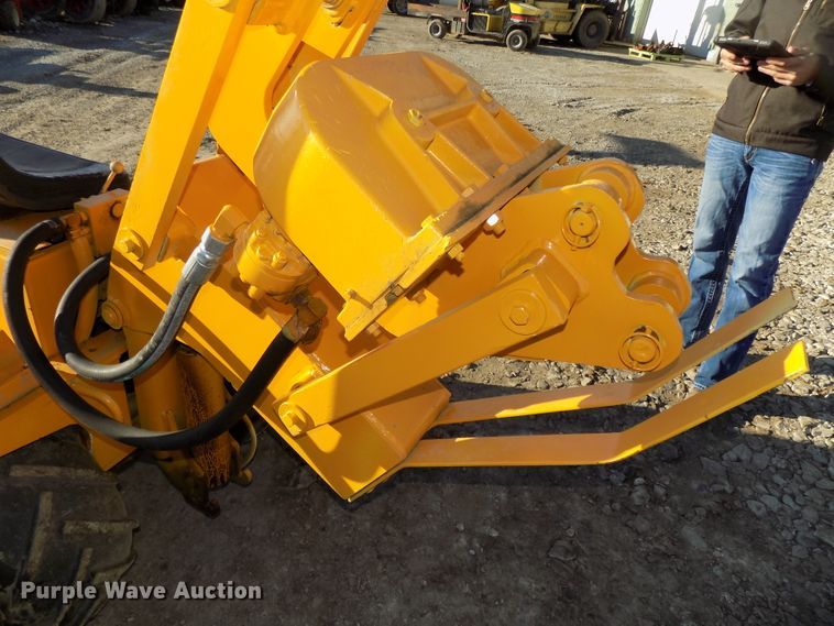 image for item DG2541 1987 Case Maxi Sneaker Series B vibratory cable plow