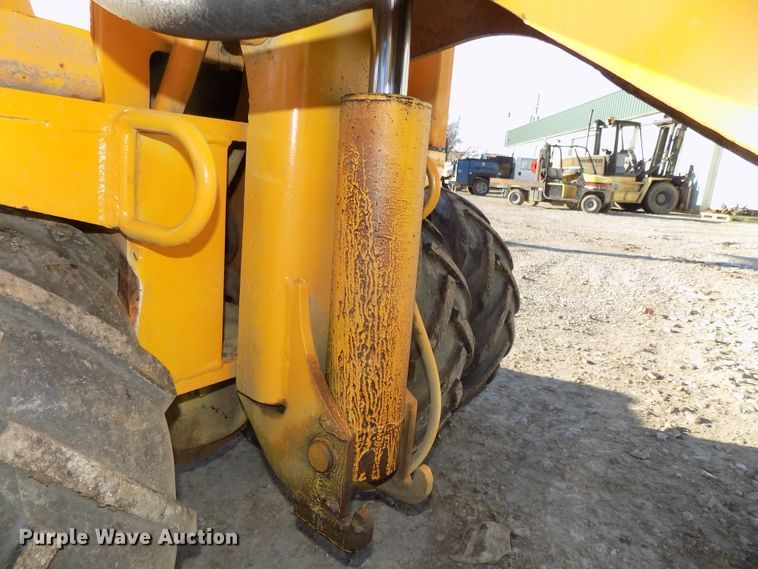 image for item DG2541 1987 Case Maxi Sneaker Series B vibratory cable plow