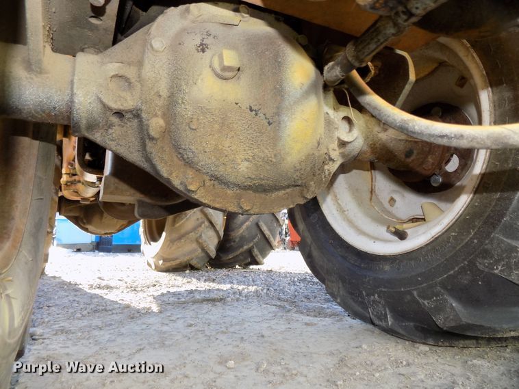 image for item DG2541 1987 Case Maxi Sneaker Series B vibratory cable plow