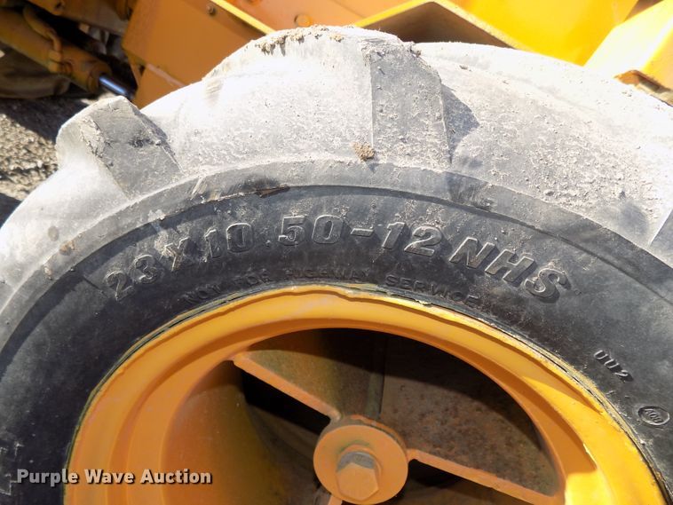 image for item DG2541 1987 Case Maxi Sneaker Series B vibratory cable plow