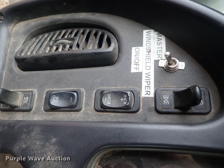 image for item DG3017 2005 Freightliner Business Class M2 refuse truck