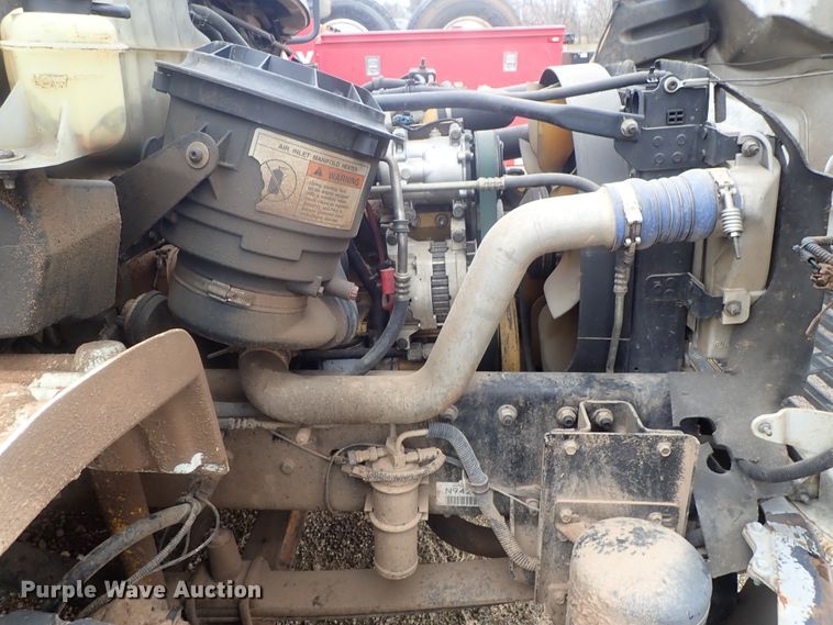 image for item DG3017 2005 Freightliner Business Class M2 refuse truck