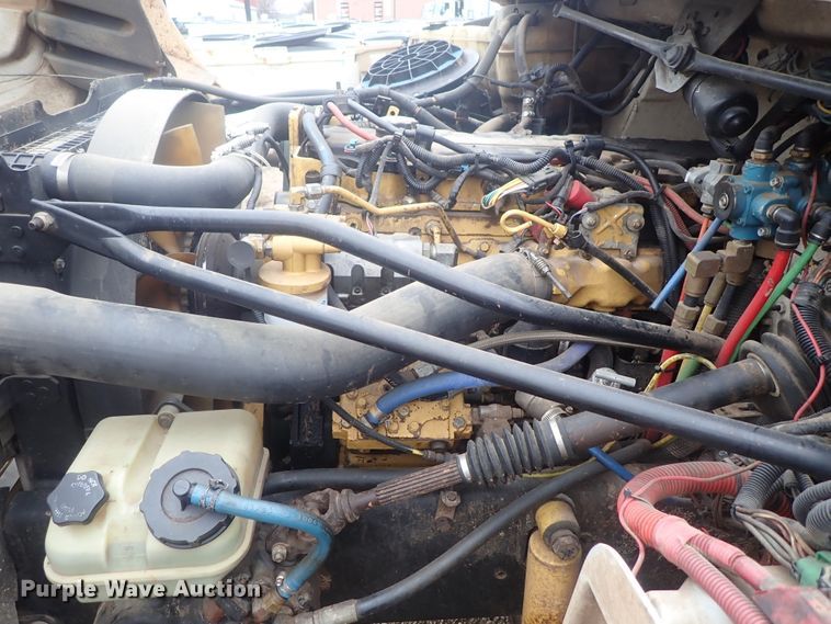 image for item DG3017 2005 Freightliner Business Class M2 refuse truck