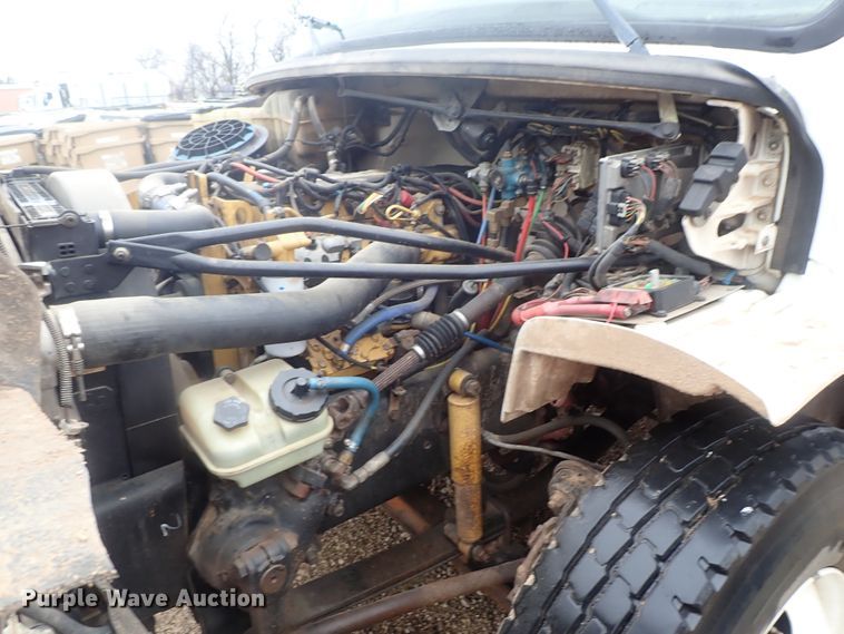 image for item DG3017 2005 Freightliner Business Class M2 refuse truck