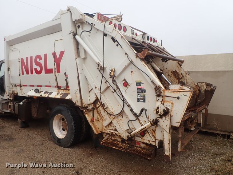 image for item DG3017 2005 Freightliner Business Class M2 refuse truck