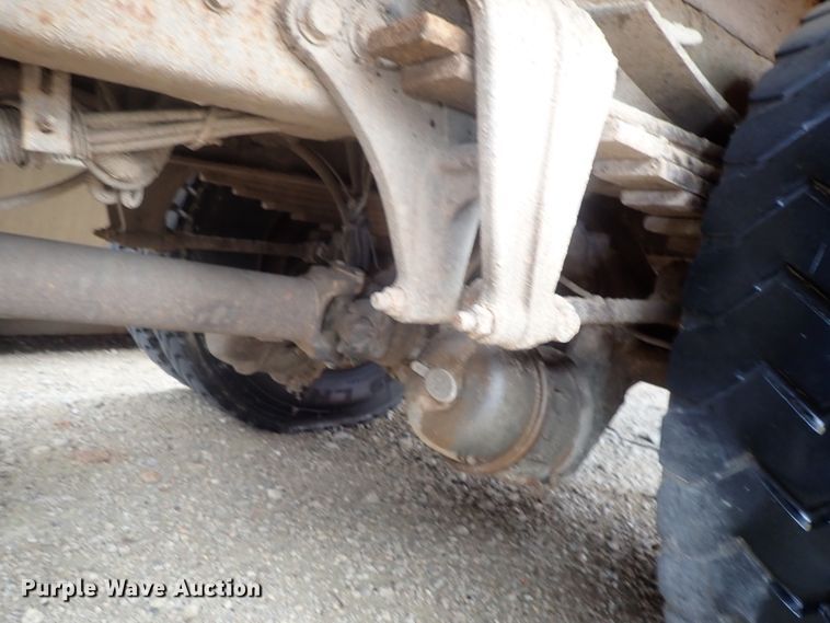 image for item DG3017 2005 Freightliner Business Class M2 refuse truck