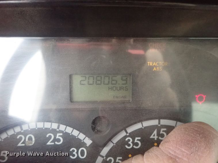 image for item DG3017 2005 Freightliner Business Class M2 refuse truck