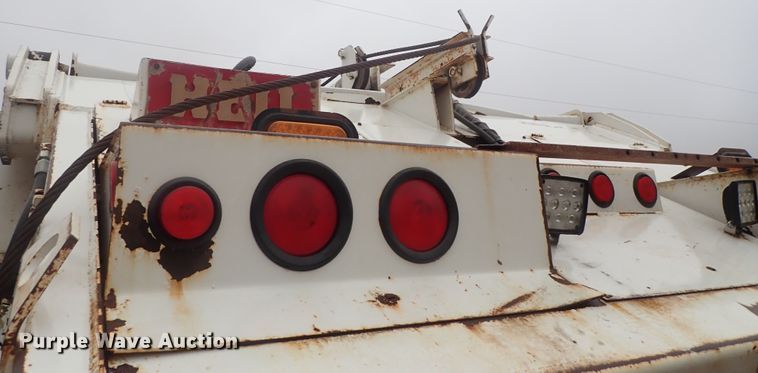 image for item DG3017 2005 Freightliner Business Class M2 refuse truck