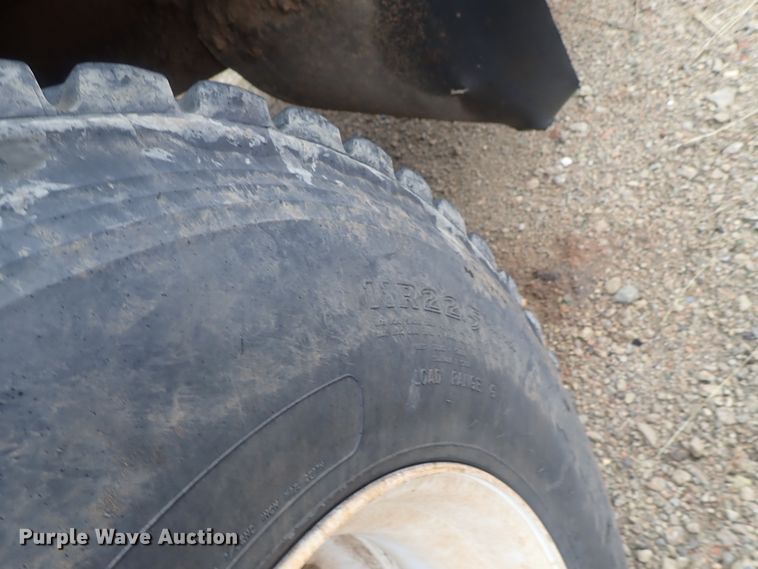 image for item DG3017 2005 Freightliner Business Class M2 refuse truck