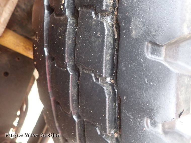 image for item DG3017 2005 Freightliner Business Class M2 refuse truck