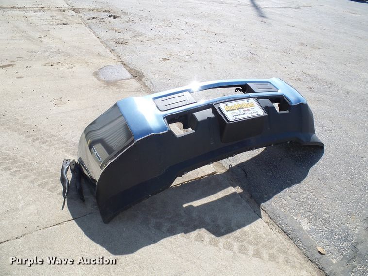 image for item DG5588 2019 Chevrolet 2500 bumper