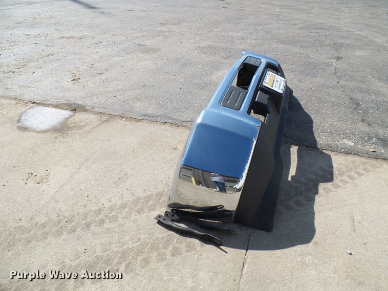 image for item DG5588 2019 Chevrolet 2500 bumper