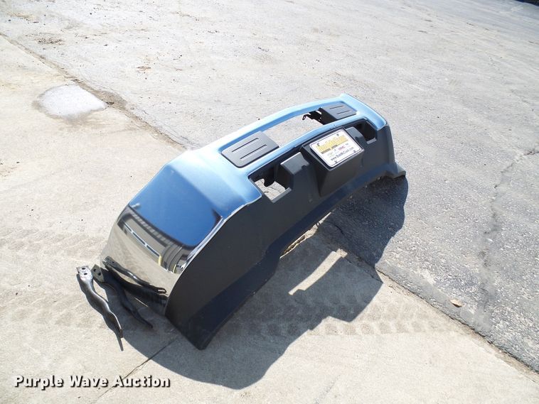 image for item DG5588 2019 Chevrolet 2500 bumper