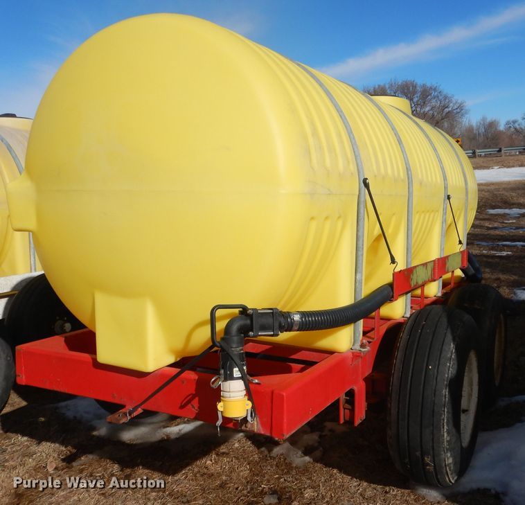 image for item DG5904 Fertilizer tank trailer