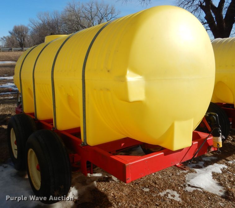 image for item DG5904 Fertilizer tank trailer