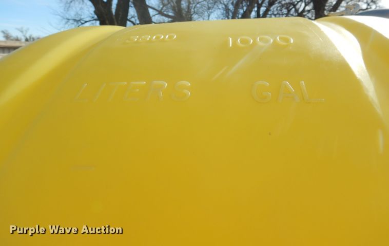 image for item DG5904 Fertilizer tank trailer