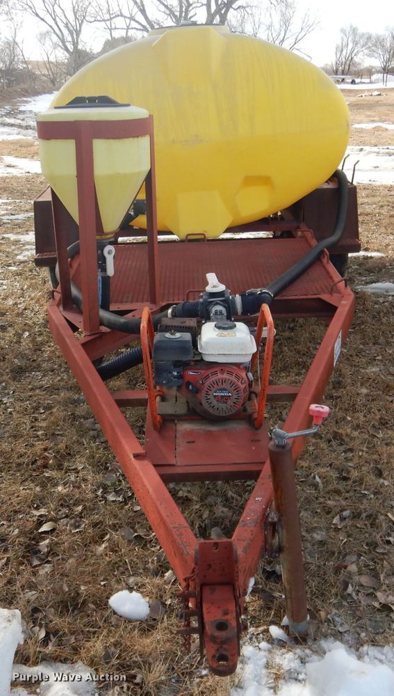 image for item DG5908 Fertilizer tank trailer