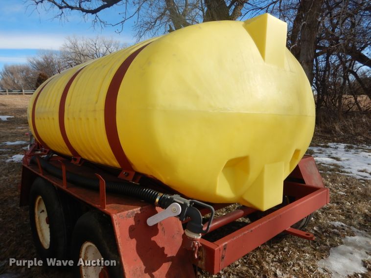 image for item DG5908 Fertilizer tank trailer