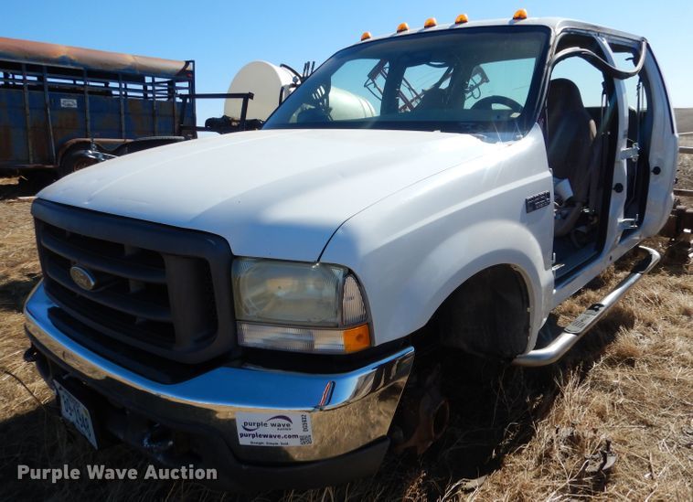 image for item DG5932 2000 Ford F450 pickup truck cab and chassis