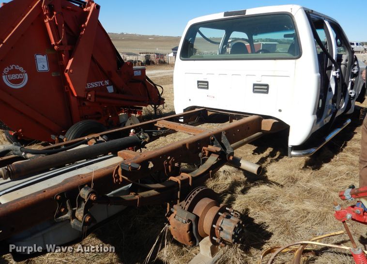 image for item DG5932 2000 Ford F450 pickup truck cab and chassis