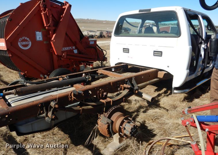 image for item DG5932 2000 Ford F450 pickup truck cab and chassis