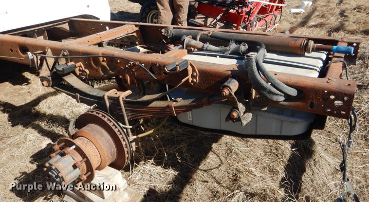 image for item DG5932 2000 Ford F450 pickup truck cab and chassis