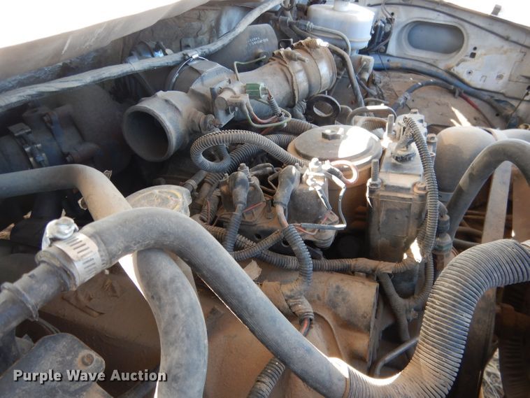 image for item DG5932 2000 Ford F450 pickup truck cab and chassis