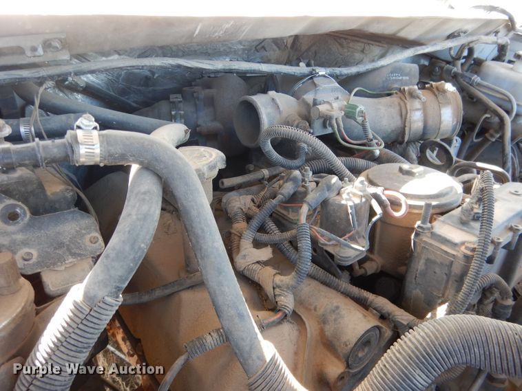 image for item DG5932 2000 Ford F450 pickup truck cab and chassis