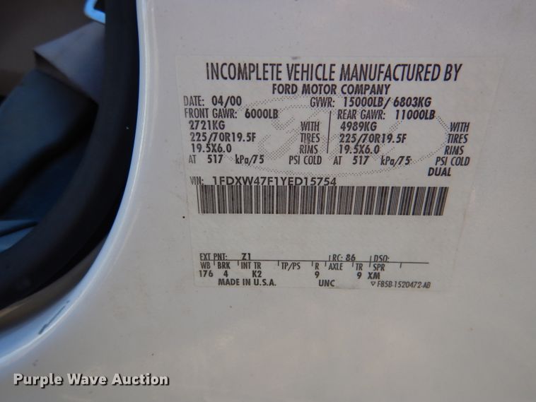 image for item DG5932 2000 Ford F450 pickup truck cab and chassis