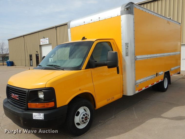 image for item DG5941 2016 GMC Savana box truck