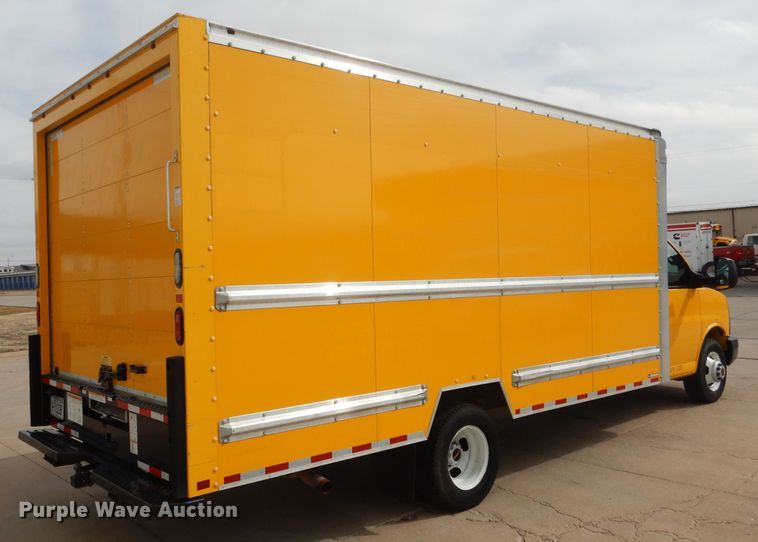 image for item DG5941 2016 GMC Savana box truck
