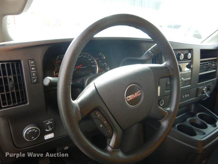 image for item DG5941 2016 GMC Savana box truck