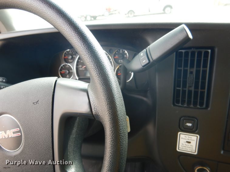 image for item DG5941 2016 GMC Savana box truck