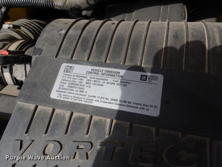 image for item DG5941 2016 GMC Savana box truck