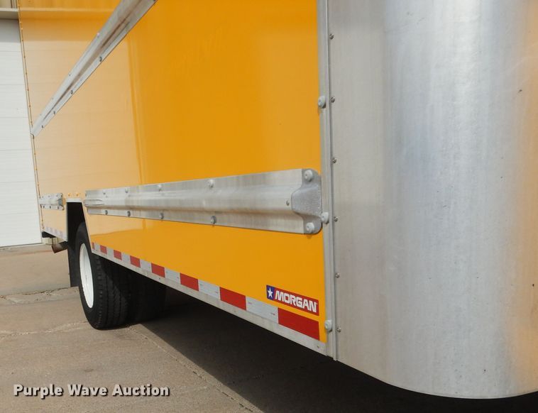 image for item DG5941 2016 GMC Savana box truck