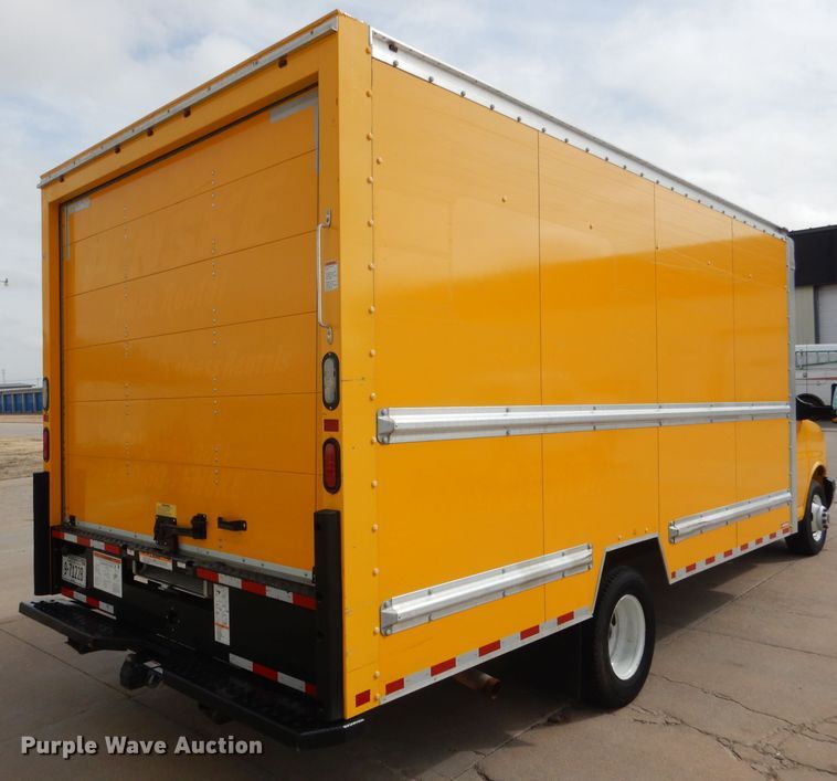 image for item DG5941 2016 GMC Savana box truck