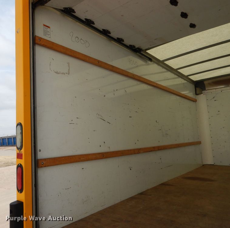 image for item DG5941 2016 GMC Savana box truck