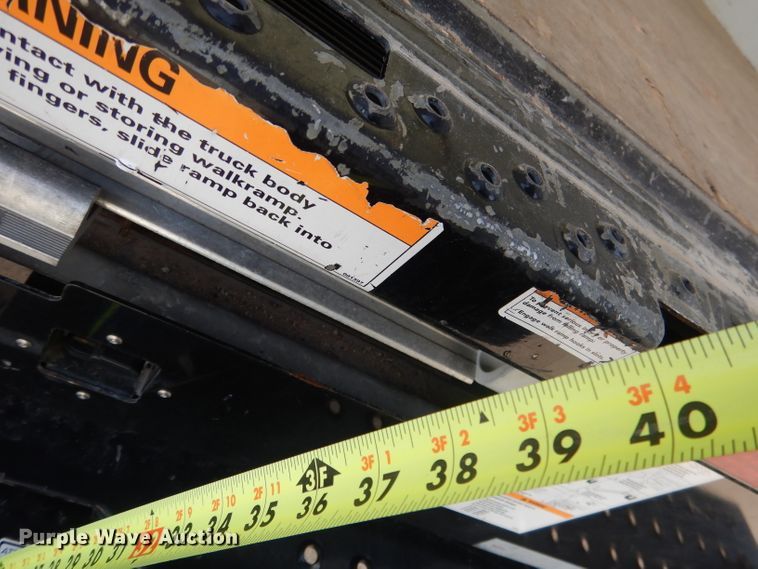 image for item DG5941 2016 GMC Savana box truck