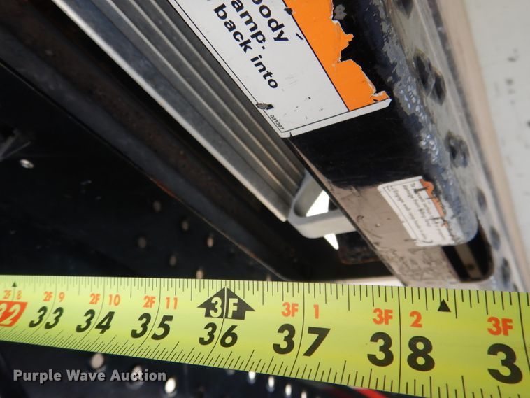 image for item DG5941 2016 GMC Savana box truck