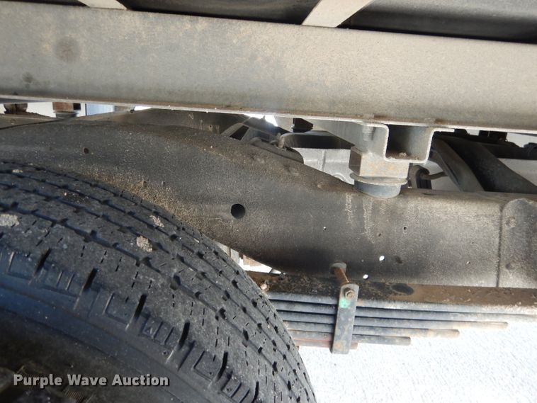 image for item DG5941 2016 GMC Savana box truck