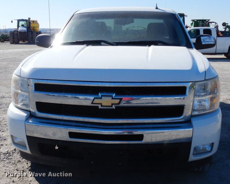 image for item DG6331 2011 Chevrolet Silverado 1500  Ext. Cab pickup truck